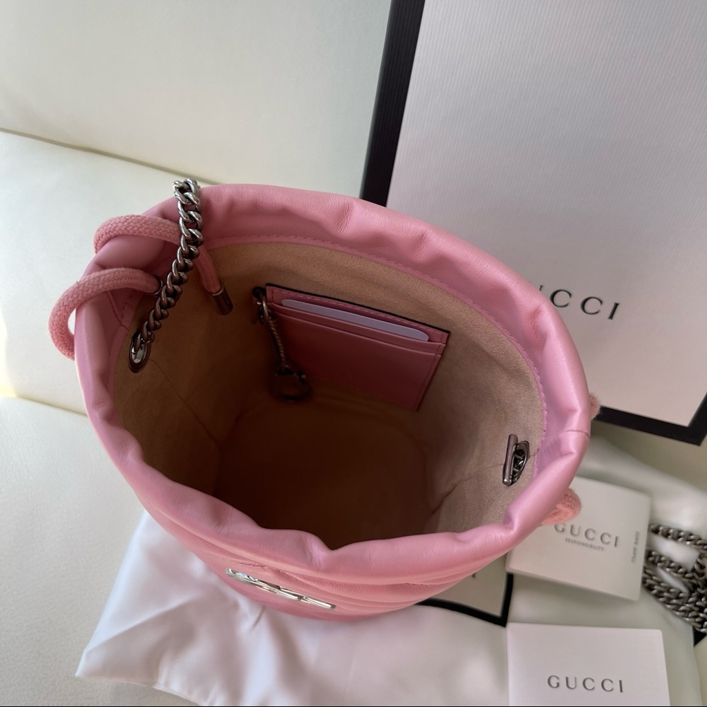 NEW  GUCCI Chevron Calfskin Pink Leather GG Marmont Mini Bucket Chain Bag - Picture 5 of 13